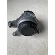 Right Engine Support Mercedes benz C300 C350e 2015-2018 2052400300