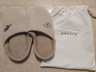 Agnes b 毛毛拖鞋(包平郵）