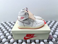Air Jordan 1 MiD 白灰