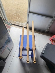 Kiếm gỗ  dùng tập võ  hoặc  vui chơi