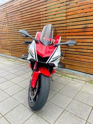 YAMAHA R6