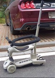 儿童滑板 / 踏板滑滑车溜溜 / 可折疊滑板車  / 三輪滑板車 / Kids scooter / Foldable scooter /  3 wheels scooter