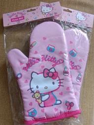 兩隻 Hello Kitty kitchen Oven Mitt 烤箱 微波爐 焗爐手套 烘焙手襪 隔熱手套 防燙傷 耐高溫 加厚 gloves