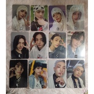 Hyunjin Official Photocard