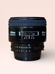 NIKON AF NIKKOR 85MM.F1.8D NIKON AIS MOUNT