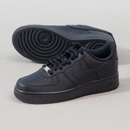 Nike | รองเท้าผ้าใบลำลองสำหรับผู้ชาย