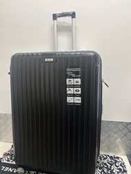 New arrival  ： 特價： 可上廉航： Elle 29 吋可擴展大容量行李箱 Elle 29 inch expandable luggage 76  x 52 x 30cm （+ 5cm）香