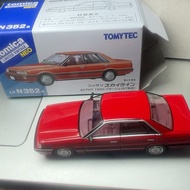 [Ready Stock Orphan] TLV+N352+Nissan+Skyline+4Door+HT Nissan Skyline R31+Red New Car No Sand Rash, P