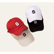 Topi Sulam Logo Huruf Abjad