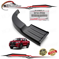 พลาสติกยึดกันชนหลัง แท้ สีดำ ข้างซ้าย Toyota Hilux Sr5 Revo Rocco 4x2 4x4 ขนาด 38x11.5x5 จำนวน 1 Pie
