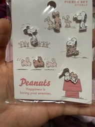 Snoopy自由配搭耳環，5粒，購自環球影城，$150