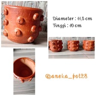 Terracotta pot pottery pot round pottery pot