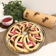 PREMIUM HOMEMADE SUPER MOIST NEAPOLITAN BENJI ROLL CAKE