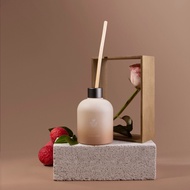 Reunrom รูมดิฟฟิวเซอร์ 200ml เสน่ห์จันทร์ รื่นรมย์