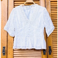 Women's white lace baby doll shirt - 2 Hands (Size XS).Women's white lace baby doll top - 2 Hands (S