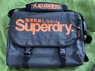 Superdry極度乾燥側背包、電腦包