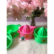 PLASTIC ORANGE SQUEEZER ORANGE SQUEEZER ORANGE SQUEEZER