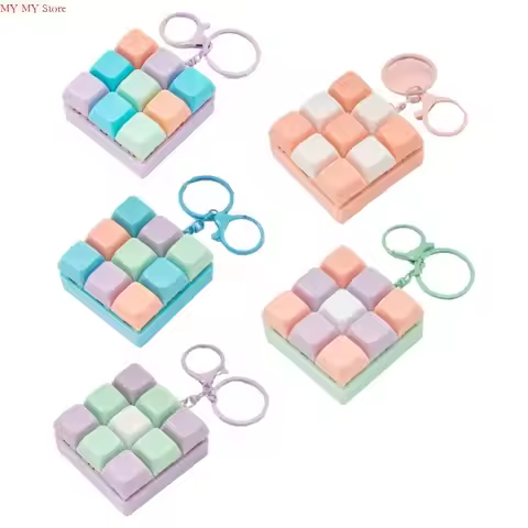 Mini Keyboard Keychain Detachable Buttons Clicking Sound Stress Reliever Keycap Keyring for Adults C