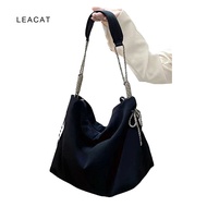 Leacat tote bag Leisure trendy knot Korean style commuting bag Large capacity single shoulder bag College student dumpling bag酱