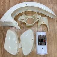 Full set of rustic plastic CUB.81..Full set of rustic plastic for CUB 81