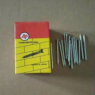 WHITE CONCRETE NAILS