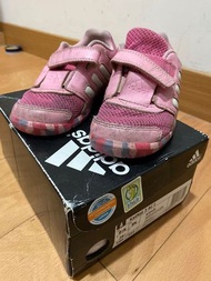 Adidas女童粉紅球鞋
