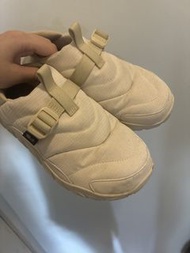 Teva 波鞋