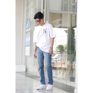 สีกลาง Slim Fit Jeans กางเกงยีนส์ทรงสลิม เข้ารูป NAMEW