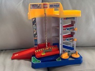 Tomy 玩具停車場