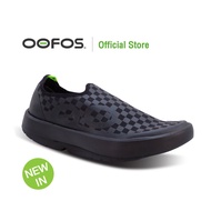 OOFOS OOMG MEN'S EEZEE-BLACK CHECKERBOARD-Slippers For Health. Soft And Comfortable Feet With Ufoam 