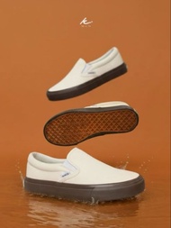 KIM&CO. Sunrise (KF008W-BEBR)  รองเท้าผ้าใบทรงสลิปออนกันน้ำ  แฟชั่นผู้หญิง วัสดุหนัง PU   นุ่มสบาย ไ