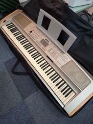Yamaha Portable Grand DGX-500 Keyboard with Gig Bag