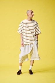 脇邊飄飄七分褲