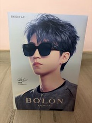 王俊凱  Bolon眼鏡代言紙牌