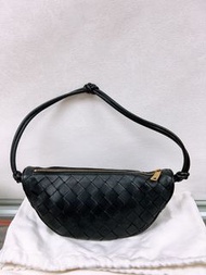 (尖沙咀門市💖) Bv cassette hobo 黑色半月包/腋下包