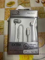 (Iphone)Fonemax Extra bass lightning xm50i