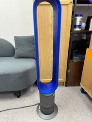 攝影帳篷，Dyson風扇1️⃣ 23cm x23cm x23cm 跟幾張唔同顏色背景布USB 供電，可調色$302️⃣60cm x60cm x60cm 跟一張柔光布，可拆卸兩腳頭電源供電，可調色$10