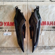 Right Rear Body Cover Metallic Black Byson CarburetorKiri Original YGP 45P-F1741-00-P0 45P-F1731-00-