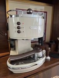 DeLonghi ECO 311 半自動 咖啡機