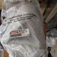 Original yamaha byson front fender (black)