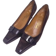 Salvatore Ferragamo 低跟鞋，7C 碼，短靴/高跟鞋
Salvatore Ferragamoブラウン[二手]