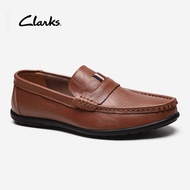 Clarks_บุรุษ Recline Free Unlined 1825 รองเท้าสบาย ๆ รองเท้าแตะผู้ชาย &amp; Loafers - ZA09