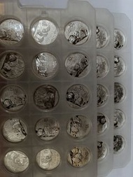 全新2013年熊貓銀幣 一安士999銀 一版15只出售$13800