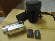 閒置太久SONY硬碟式數位攝影機DCR-SR300加兩顆電池無充電器不知好壞當零件機出售