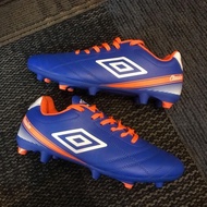 sepatu bola Umbro original size 43