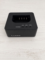 Panasonic LUMIX 原廠 DVLC1005Y 電池充電座｜DMW-BLK22