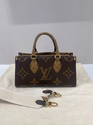 LV ONTHEGO East-West 💯new