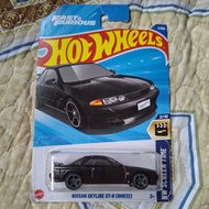 HOTWHEEL SKYLINE R32