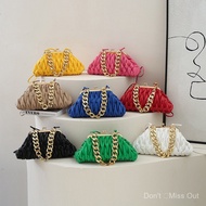 Chain Shoulder Simple Pleated Fashion Match New Style Embroidered Single Match Fresh Thread 2024 Hun