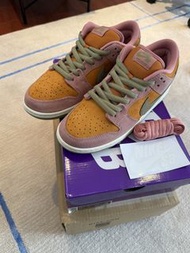 Nike SB Dunk Low Pro Red Stardust/Neutral Olive